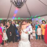 novios bailando entre invitados fotografo bodas la linea algeciras tarifa